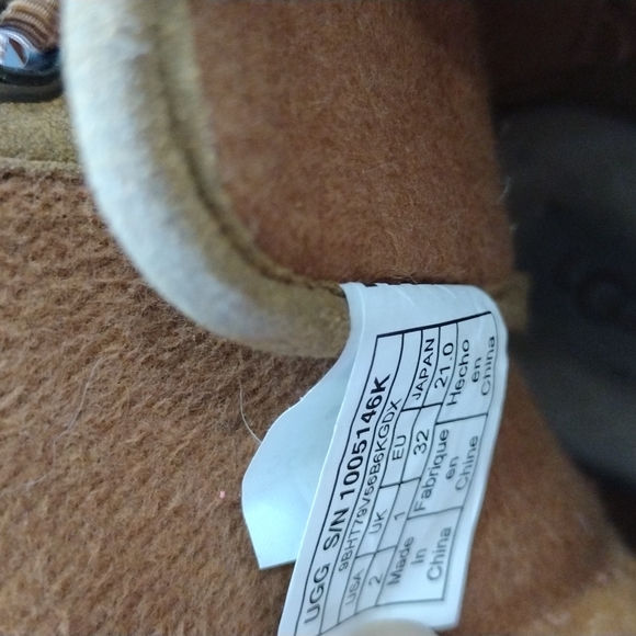 Ugg boots - Picture 8 of 9